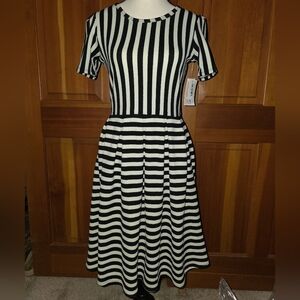 Robe LuLaRoe Amelia Taille XXS – Noire Avec Accents étoiles Orange Et Marron, NEUF Avec étiquettes